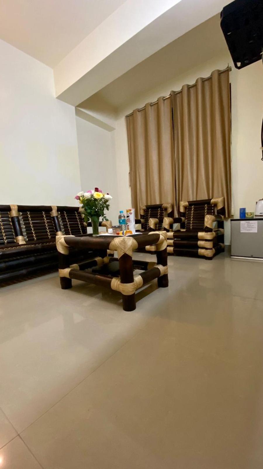Hotel Travellers Inn شيلونغ المظهر الخارجي الصورة