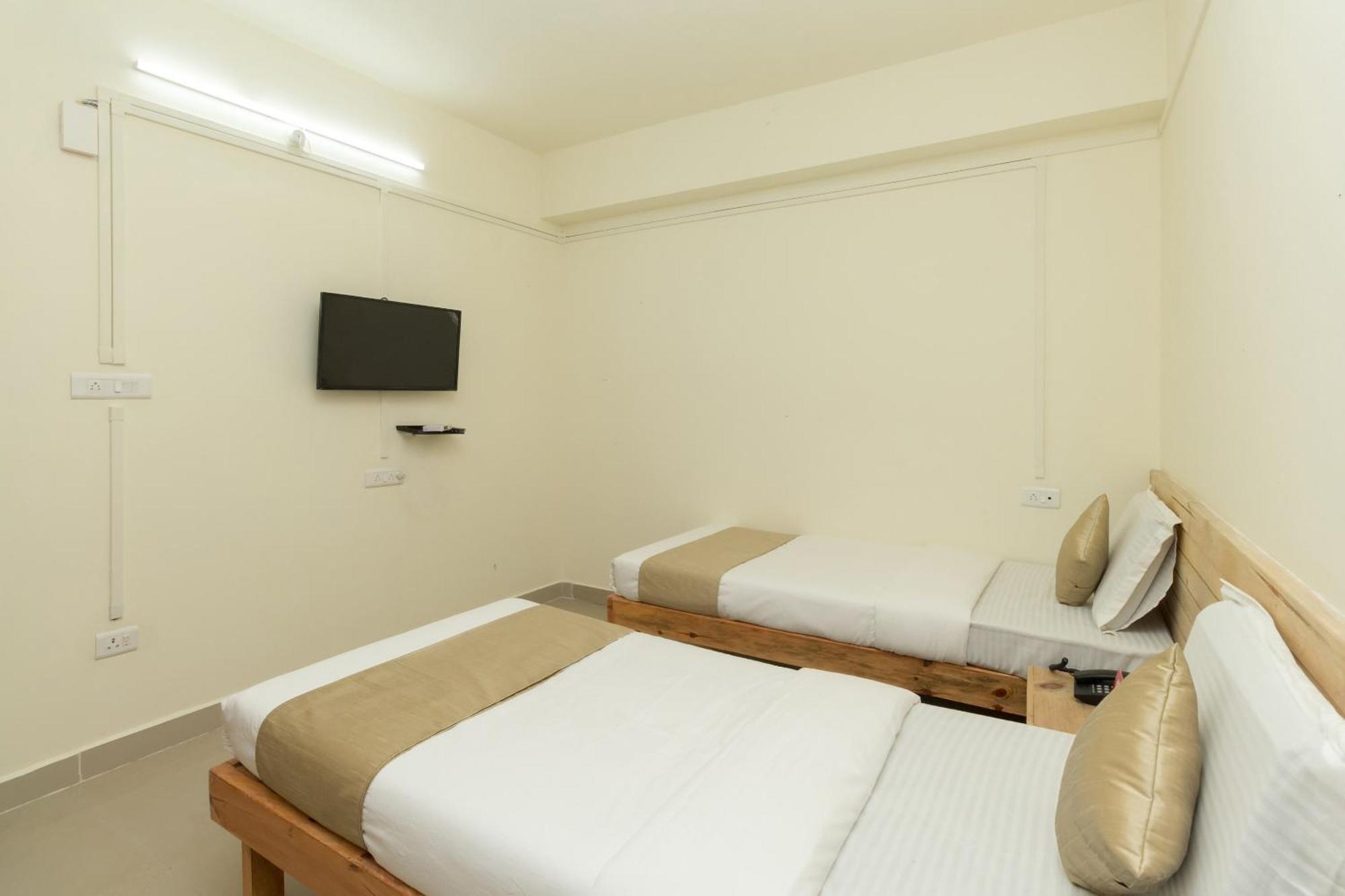 Hotel Travellers Inn شيلونغ المظهر الخارجي الصورة